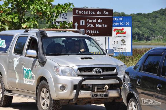 Na fila da balsa entre o Farol de Santa Marta e Laguna, no sul de Santa Catarina